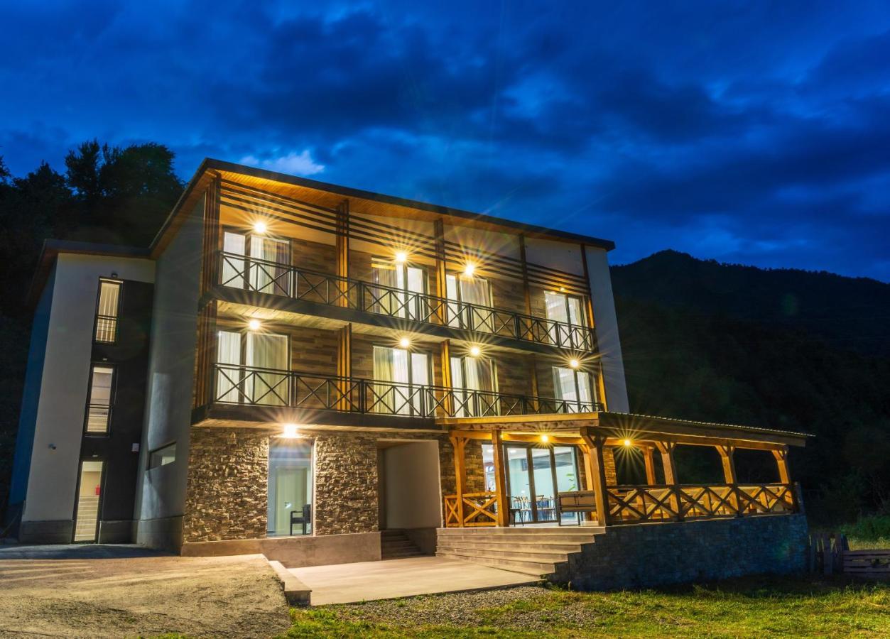 Hotel Latveli Mestia Eksteriør billede